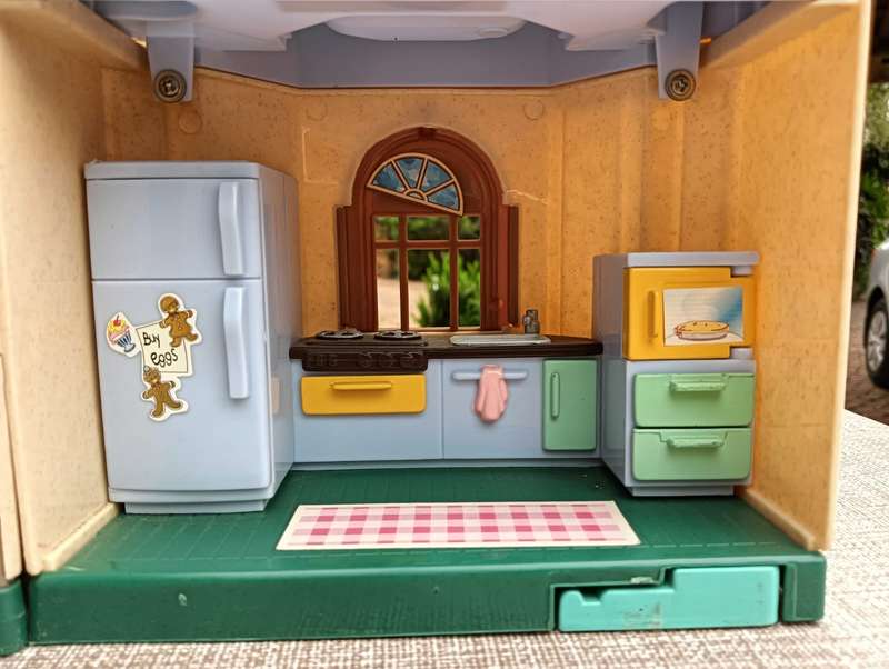 Victorian Style Mansion Fold Out Doll House Wonderful Street 1620 Large 35cm Wide Closed 70cm Wide