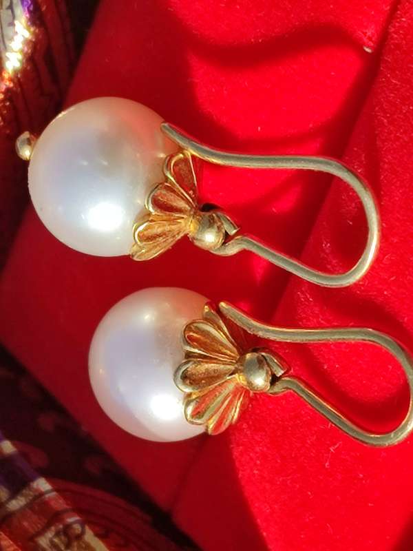 9ct Gold Large Cultured Pearl Vintage Earrings