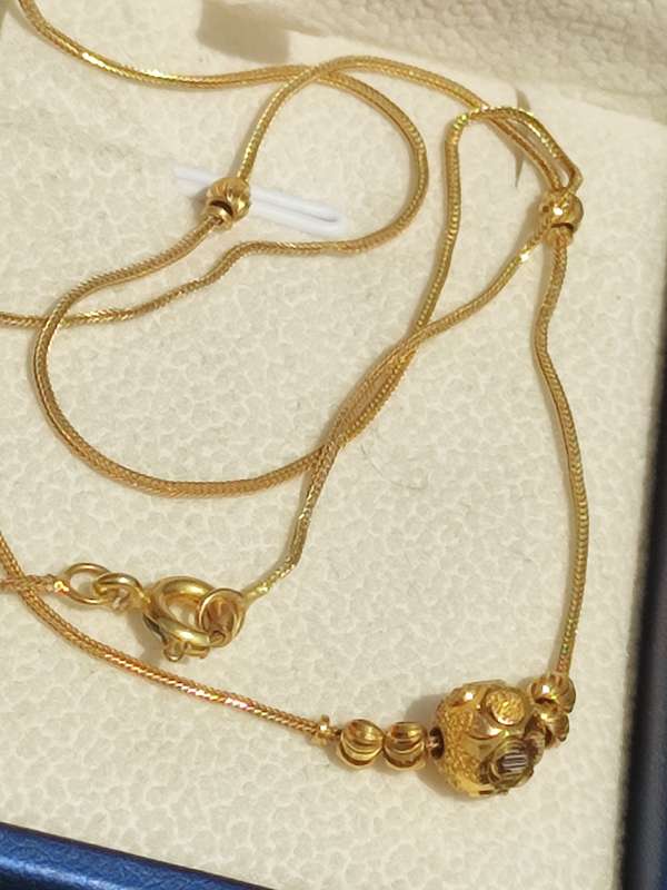 18ct Gold Vintage Cutwork Bead Necklace
