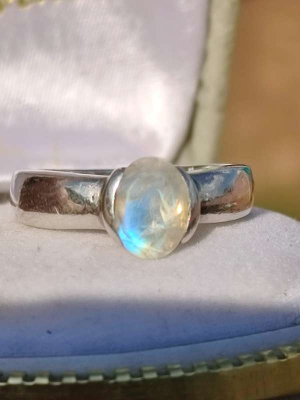 Vintage Sterling Moonstone Ring