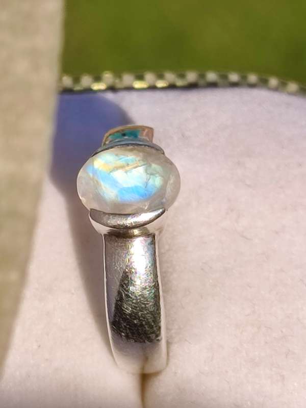 Vintage Sterling Moonstone Ring