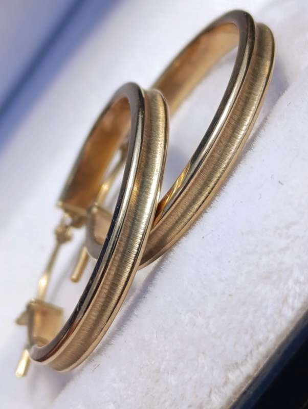 9ct Gold Hoop Design Earrings