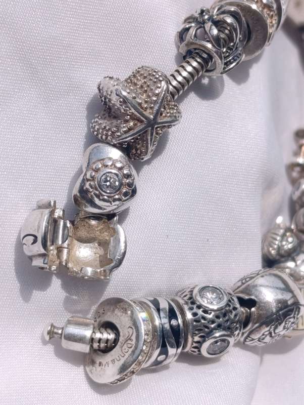 Sterling Donna Mia Completed Charm Bracelet