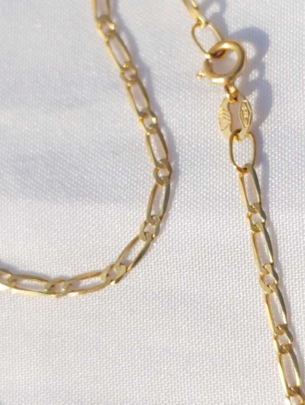 9ct Gold Fine Handchain