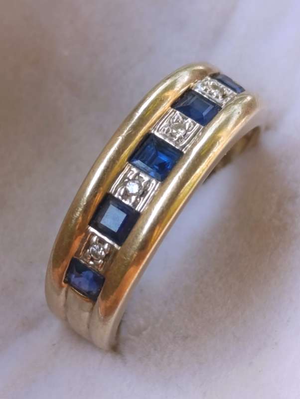 Sapphire & Diamond 9ct Gold Band
