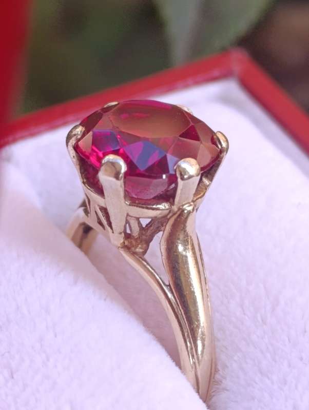 9ct Gold Crown Victorian Ruby Ring