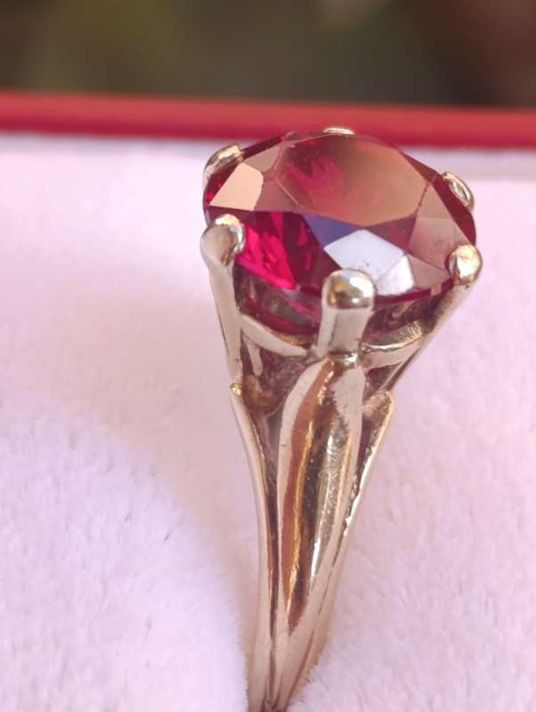 9ct Gold Crown Victorian Ruby Ring