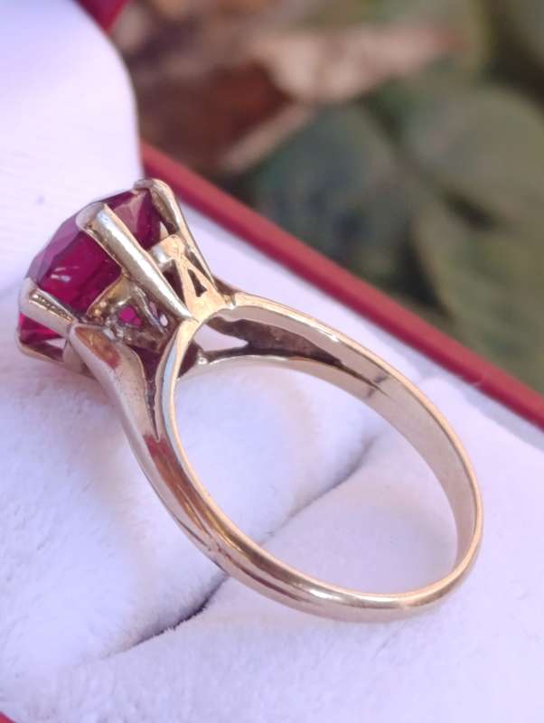 9ct Gold Crown Victorian Ruby Ring