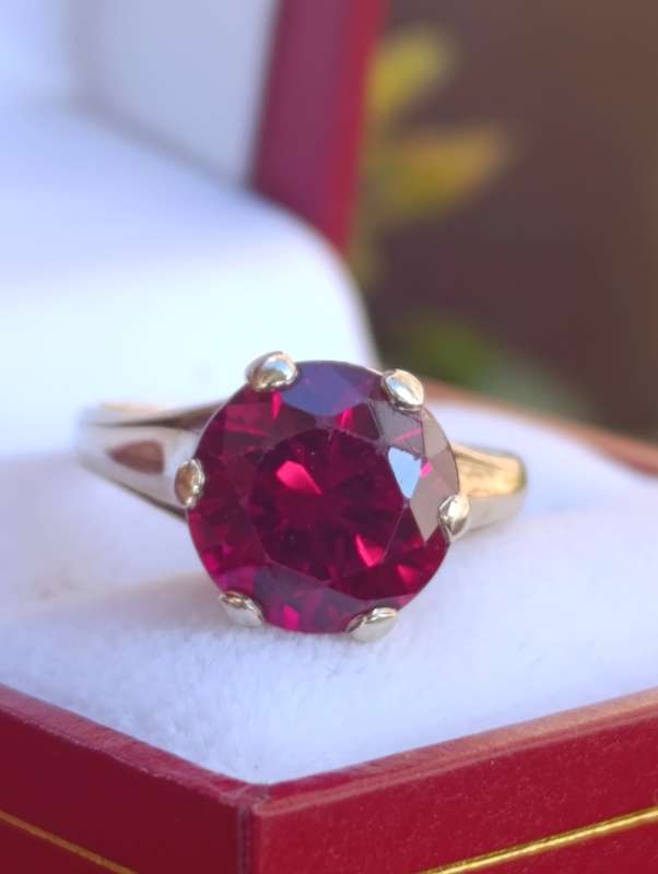 9ct Gold Crown Victorian Ruby Ring