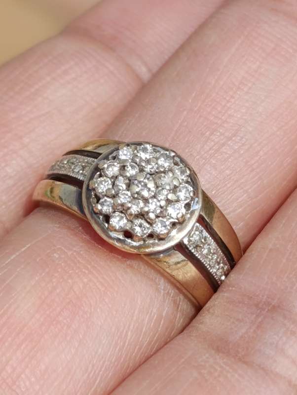9ct Diamond Halo Vintage Cluster Ring