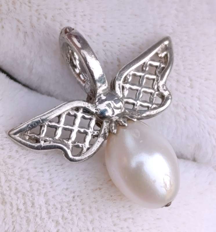 Jenna Clifford Sterling Rose Pearl Pendant