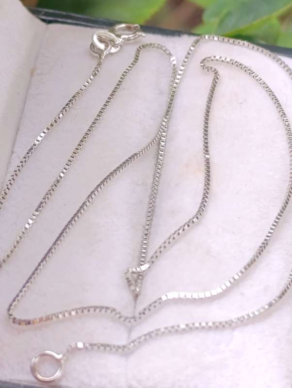 14ct White Gold Box Chain