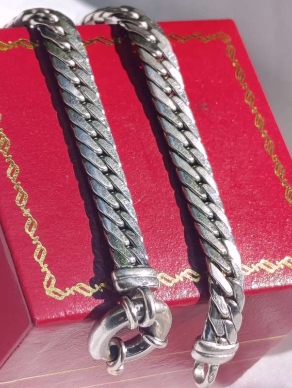 9ct White Gold 5MM Signoretti Clasp Bracelet