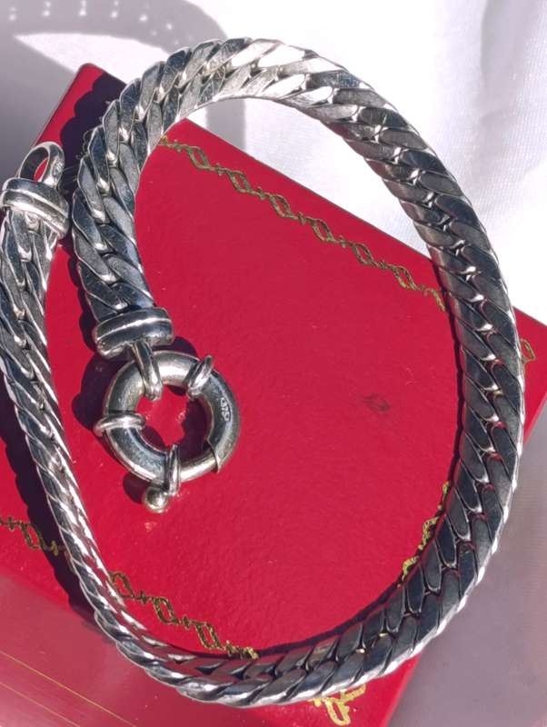 9ct White Gold 5MM Signoretti Clasp Bracelet