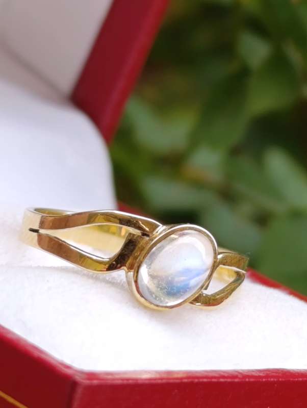 Estate 14ct Gold Moonstone Ring