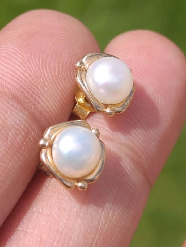 9ct Gold Cultured Pearl Flower Earrings
