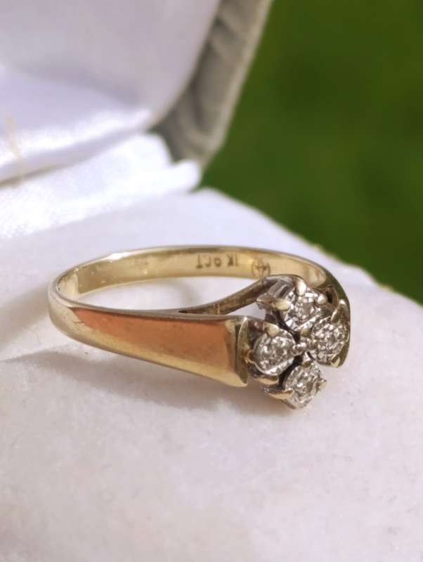 9ct Diamond Vintage Clover Design Ring