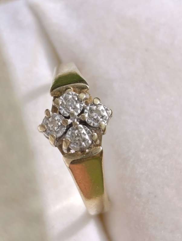 9ct Diamond Vintage Clover Design Ring