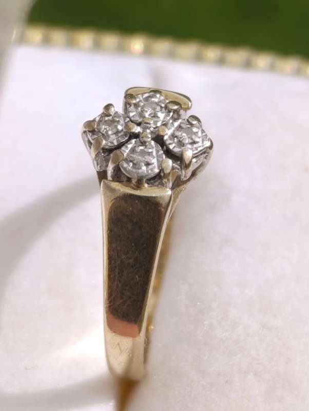 9ct Diamond Vintage Clover Design Ring