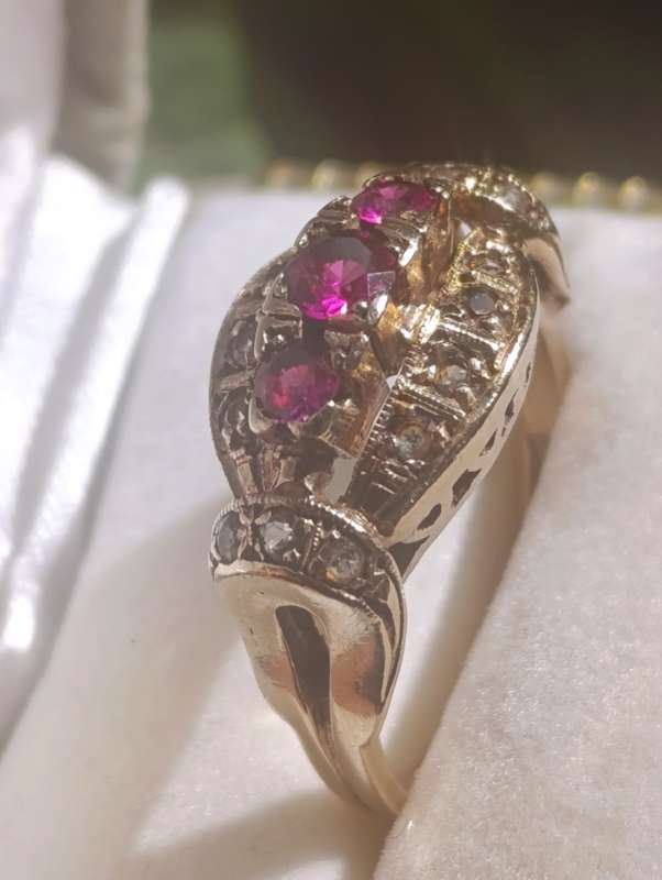 Estate Find Vintage Three Stone Ruby Ring