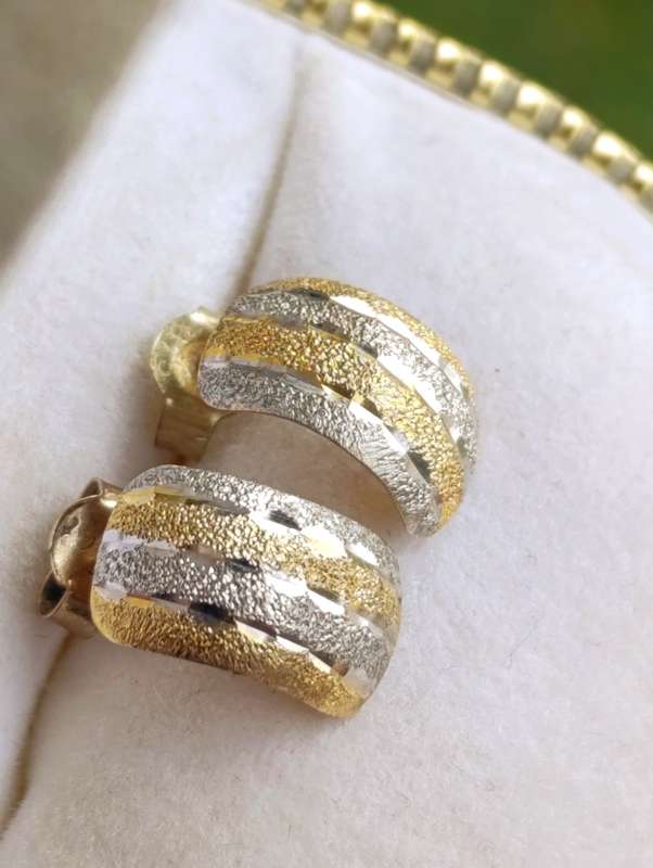 9ct Gold Curve Two Tone Earrings