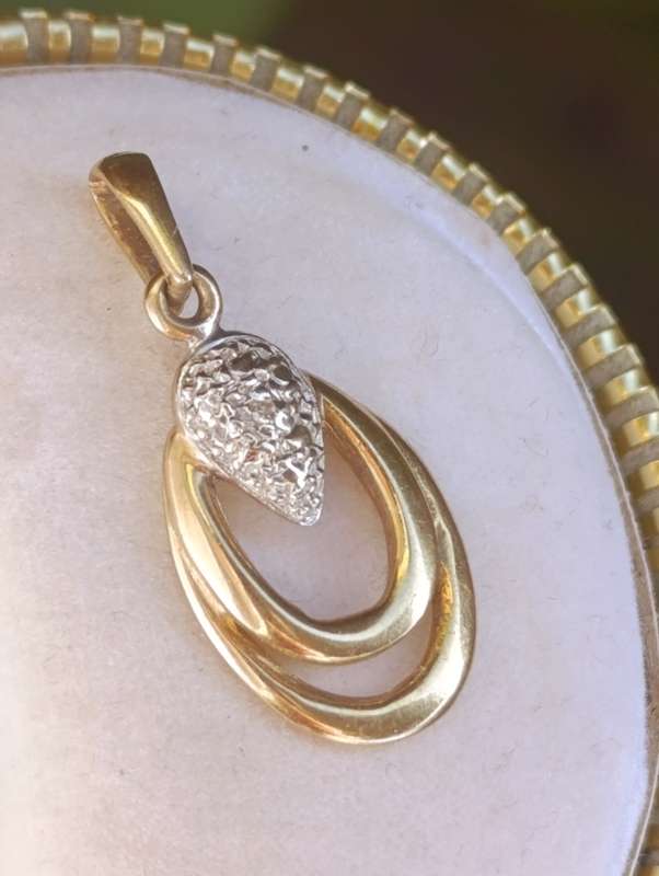 9ct Diamond Double Ring Pendant