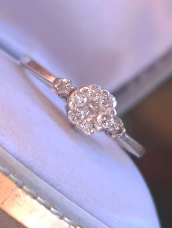 9ct White Gold Diamond Cluster Ring