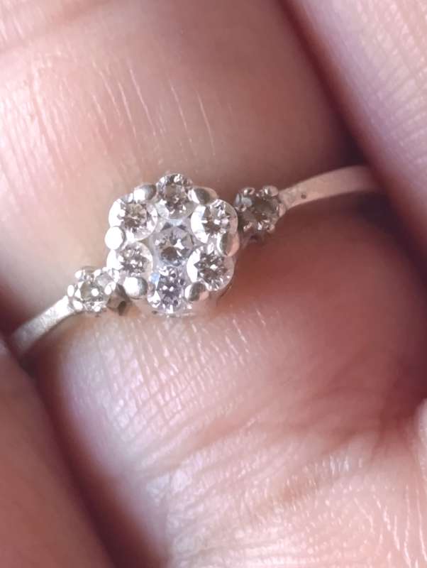 9ct White Gold Diamond Cluster Ring