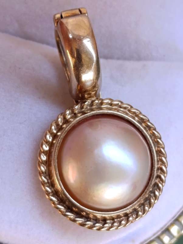 9ct Gold Vintage Mabe Pearl Pendant
