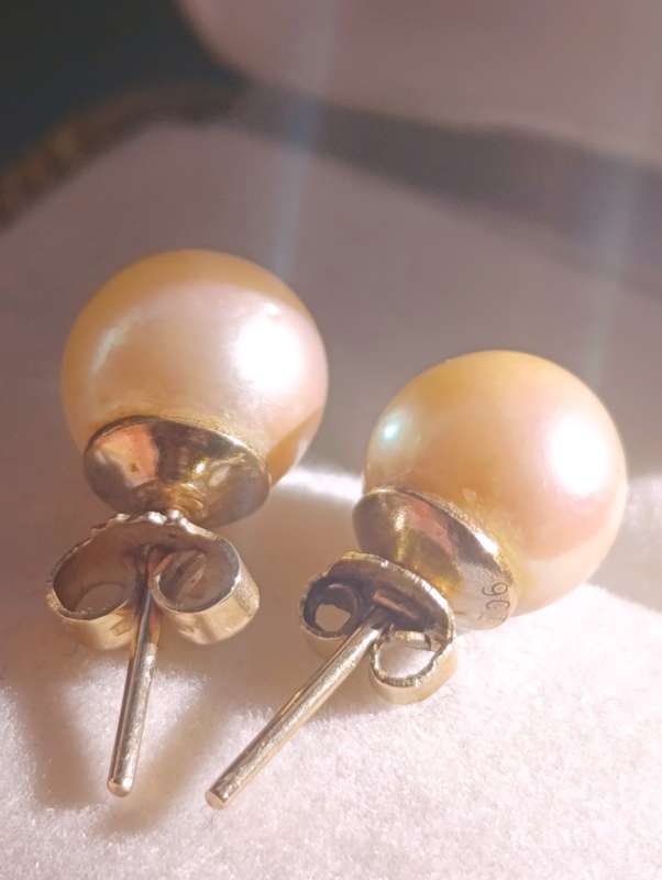 9ct Large Vintage Cultured Pearl Earrings