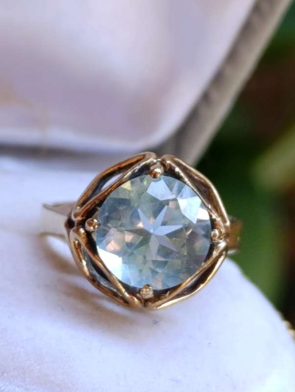9ct Gold Vintage Blue Gemstone Ring