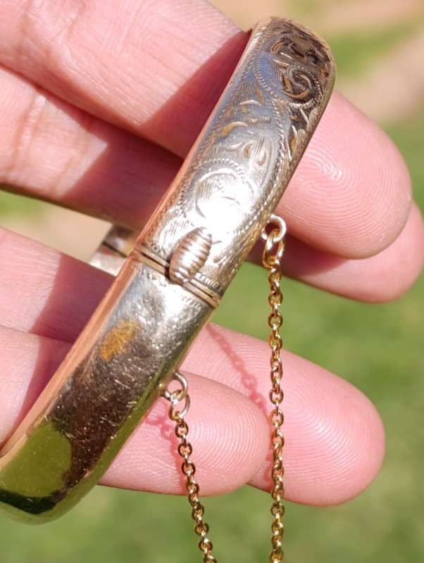 9ct Metal Core Floral 1CM Vintage Bangle