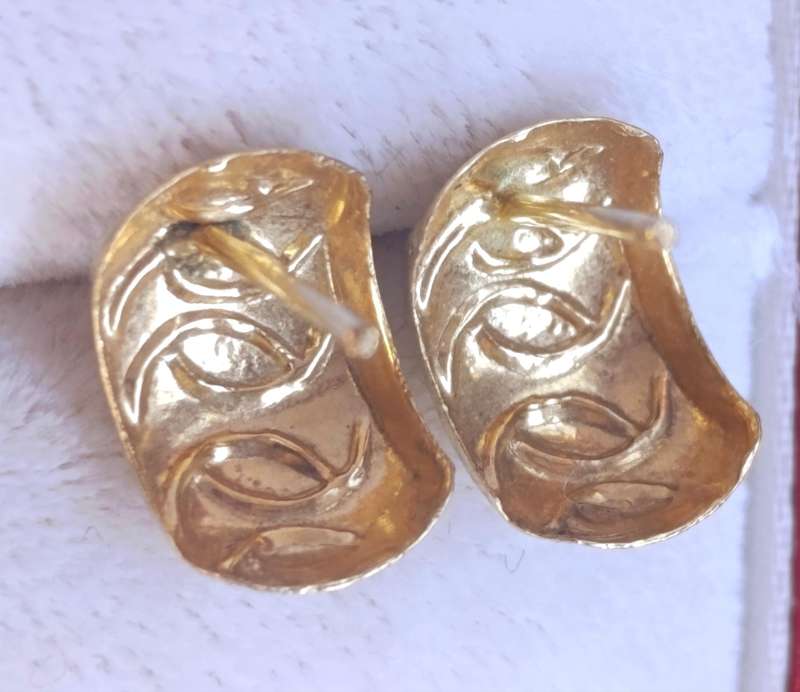 9ct Gold Curved Cutwork Earrings