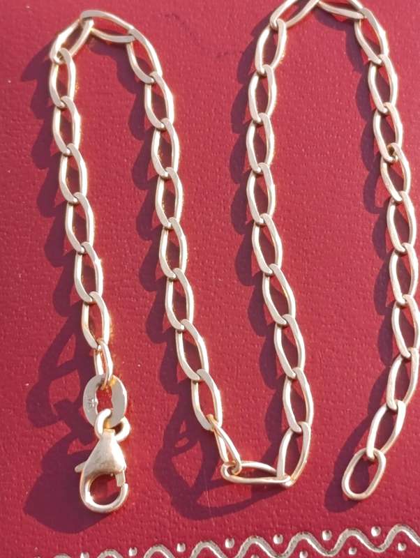 9ct Gold 2MM Curved Link Bracelet