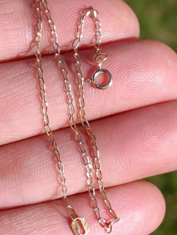 9ct Gold Fine Curved Link Bracelet