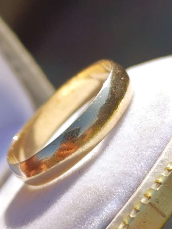 9ct Gold 4MM Plain Band