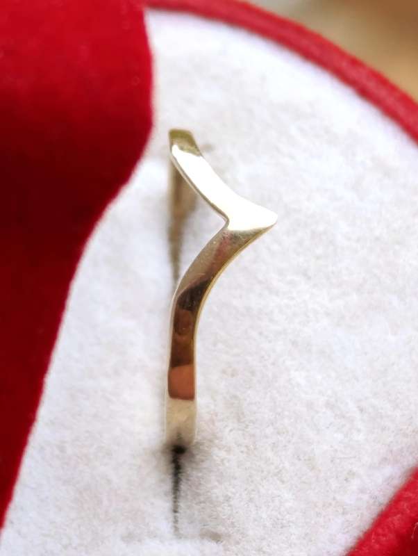 9ct Gold Wishbone Ring