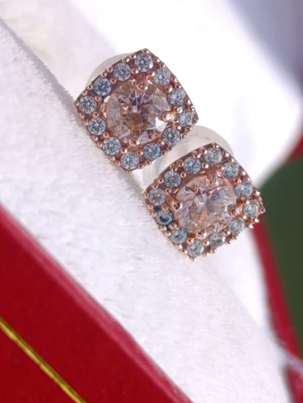 9ct Rosegold Diamond Studded Earrings