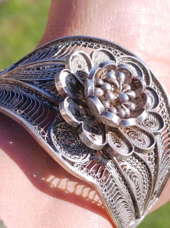 Vintage Sterling Flower Bangle Bracelet