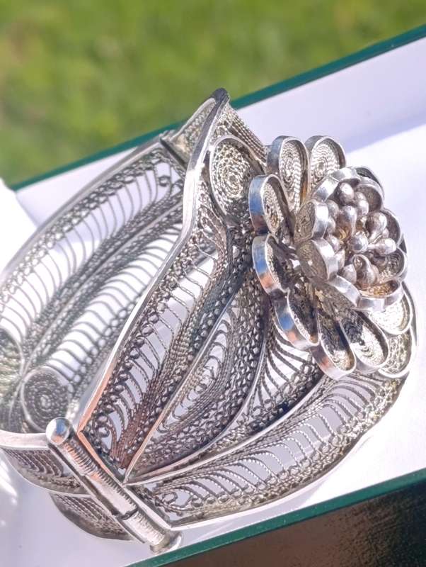 Vintage Sterling Flower Bangle Bracelet