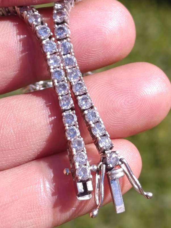 9ct White Gold 3MM Stone Bracelet