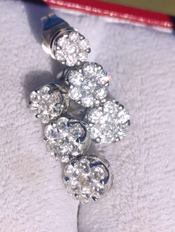 Estate 18ct Gold Diamond Drop Earrings