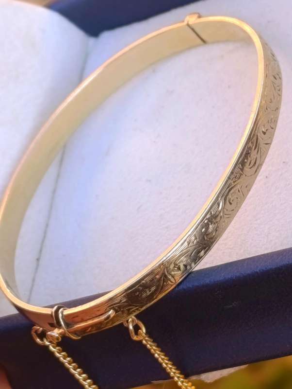9ct Gold Bronze Core Cutwork Bangle