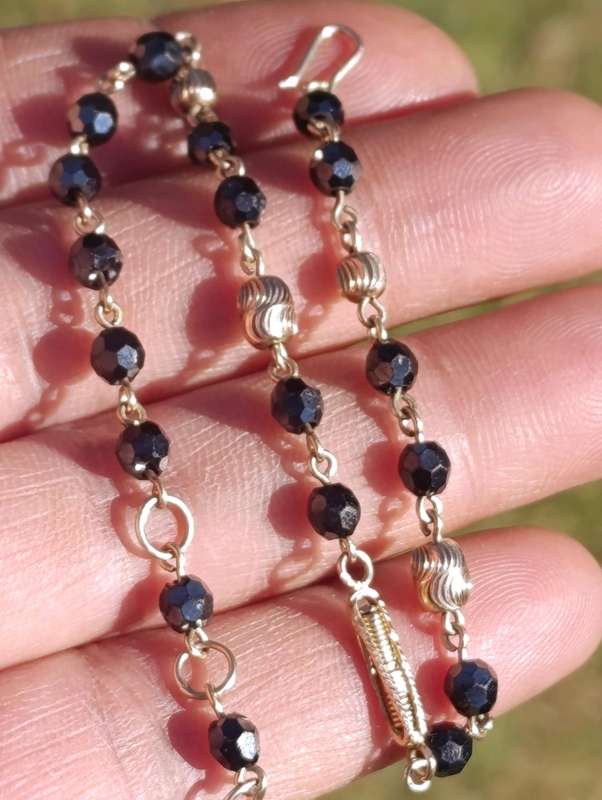 9ct Gold Vintage Crystal Black Bead Bracelet