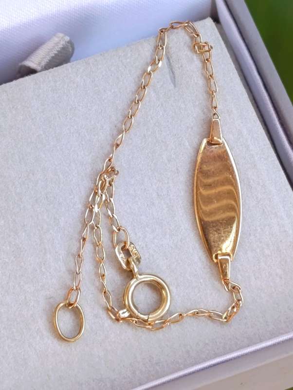 9ct Gold Vintage Engraving Name Tag Bracelet