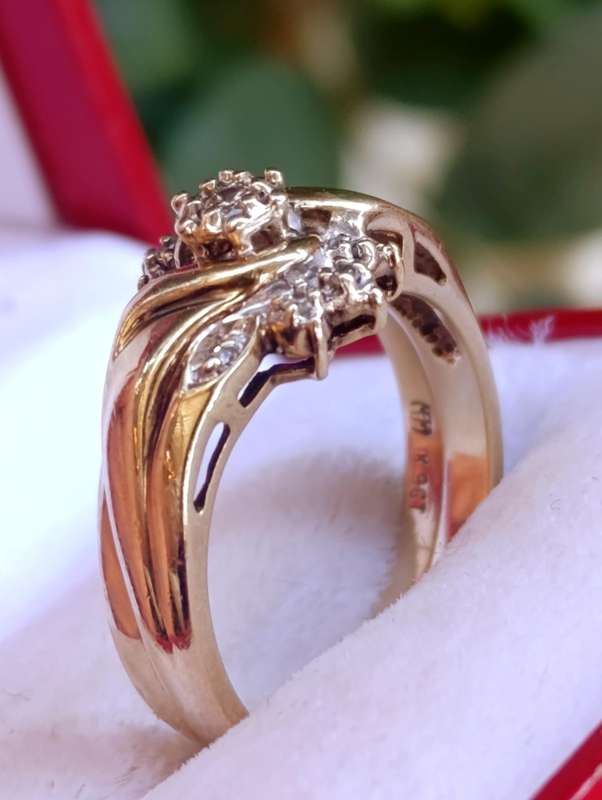 9ct Gold Diamond Two in One Engagement Ring