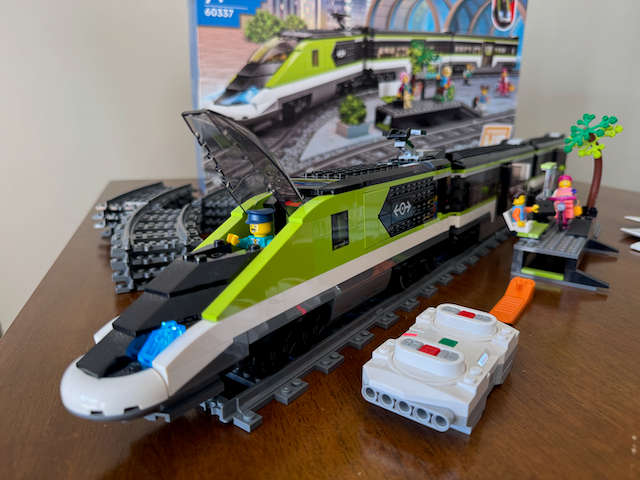 LEGO Electric Train | LEGO City Collection