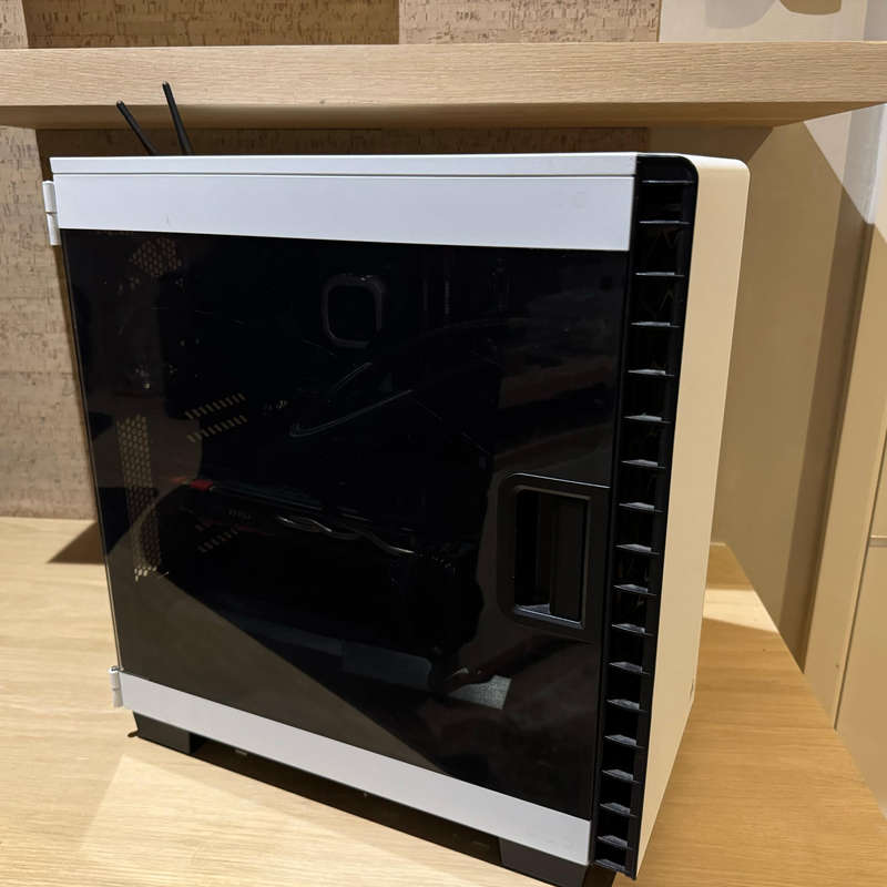 Gaming Desktop | Intel i7-8700 & GTX 1070TI | 16 Gb RAM & NVME Storage | MSI Motherboard w/ Wifi