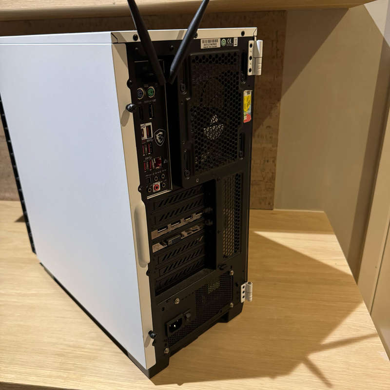Gaming Desktop | Intel i7-8700 & GTX 1070TI | 16 Gb RAM & NVME Storage | MSI Motherboard w/ Wifi