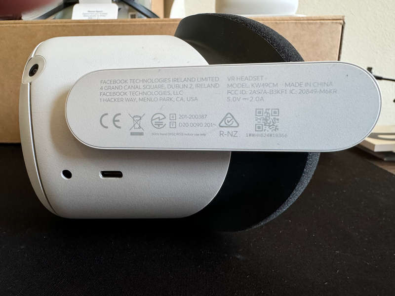 Meta Quest 2 VR Headset | 256GB | BOBA M2-Plus Battery Head strap Included